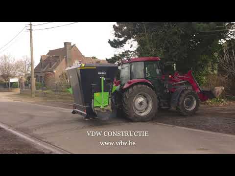 Verticale Mengbak Vast Aan Tractor Youtube