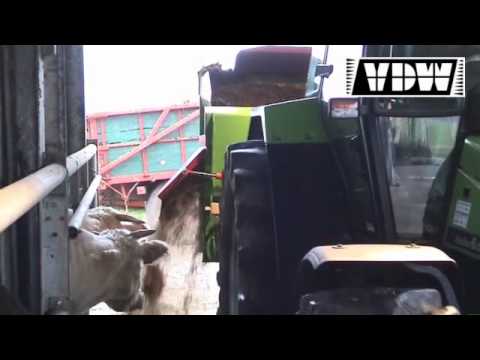 Voederbak Met Bodemketting Tractor Youtube